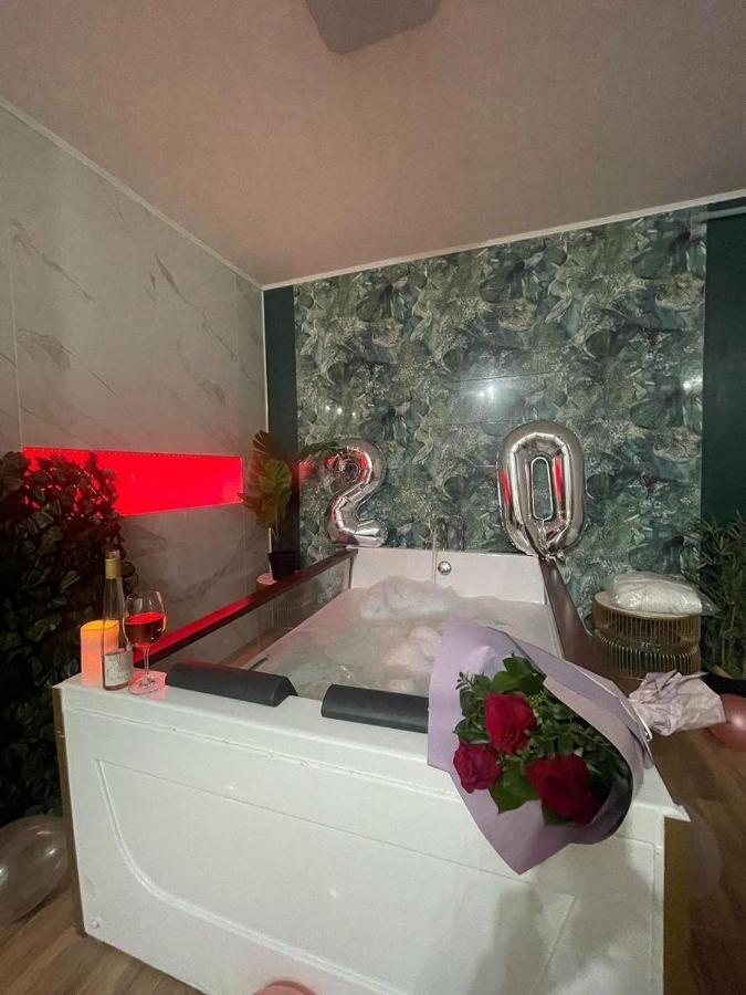 Jacuzzi Apartment บายามาเร ภายนอก รูปภาพ