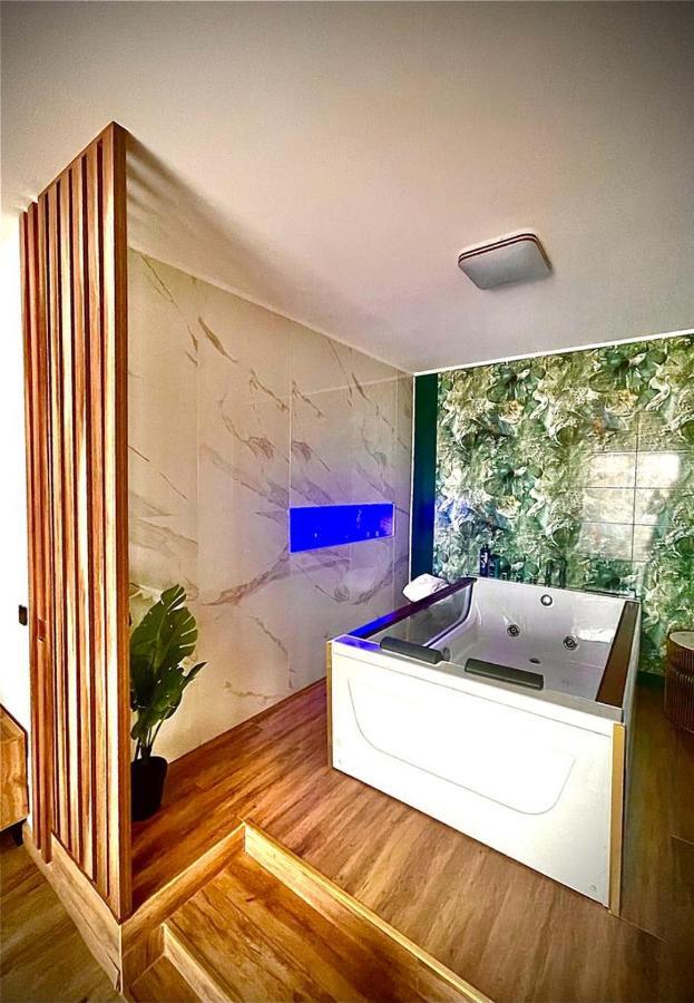 Jacuzzi Apartment บายามาเร ภายนอก รูปภาพ